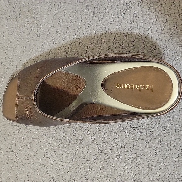 Liz Claiborne Copper Leather Slip-on Sandals - Picture 3 of 11